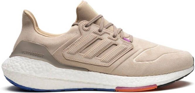 Adidas Ultraboost 22 low-top sneakers Beige