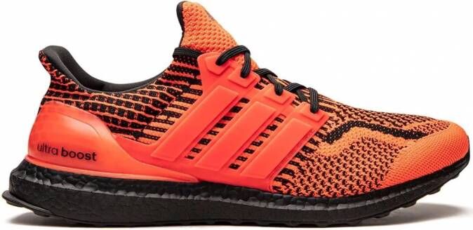 Adidas "UltraBoost 5.0 DNA Solar Red Core Black sneakers" Rood