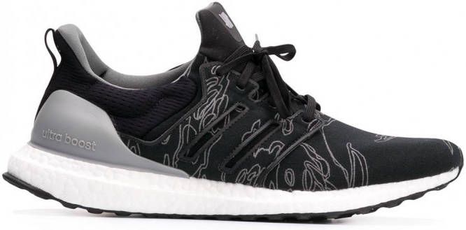 Adidas x Undefeated Ultraboost "Utility Black Camo" sneakers Zwart