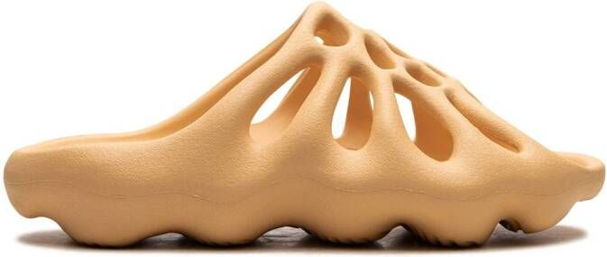 Adidas Yeezy 450 'Cream' slippers Beige