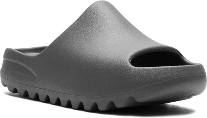 Adidas Yeezy Kids Granite slippers Grijs