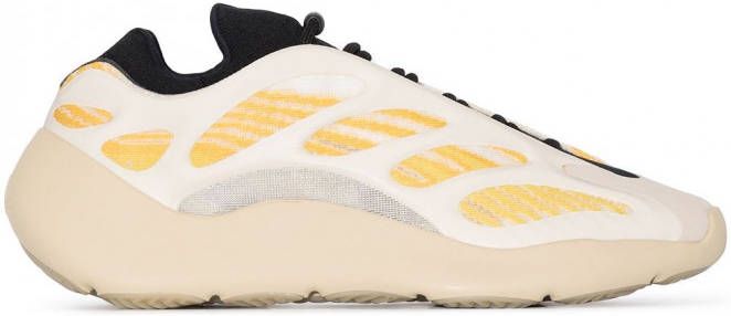 Adidas Yeezy 700 V3 "Safflower" sneakers Beige