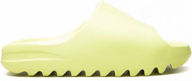 adidas Yeezy "Glow" slippers Geel