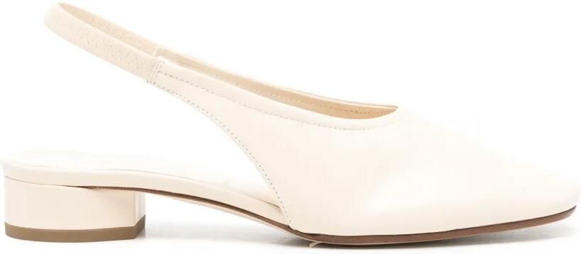 Aeyde Dua leren pumps met bandje Beige