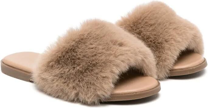 Age of Innocence Rosalie slippers van imitatiebont Beige