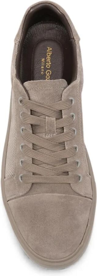 Alberto Gozzi Suède sneakers met geperforeerd detail Beige - Foto 4