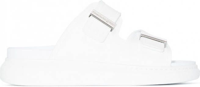 Alexander McQueen Sandalen met plateauzool Wit