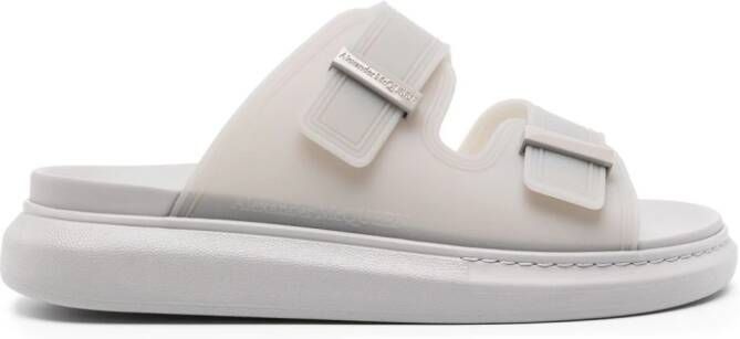 Alexander McQueen Hybride slippers met iriserend-effect Grijs