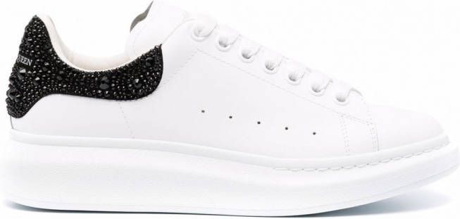 Alexander McQueen Oversized sneakers verfraaid met kristallen Wit