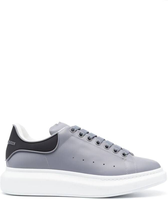 Alexander McQueen Oversized sneakers Grijs