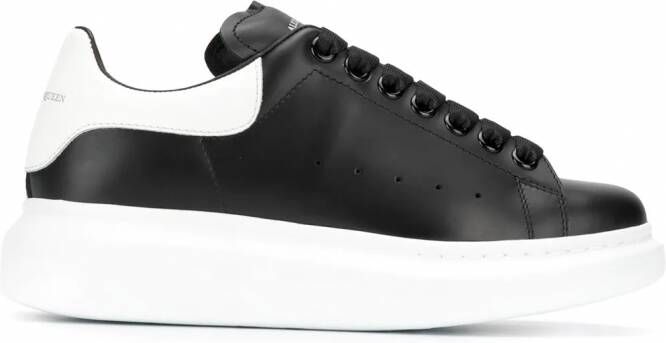 Alexander McQueen oversized sneakers Zwart