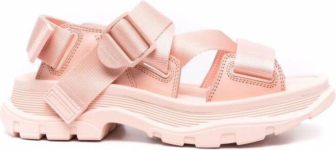 Alexander McQueen Sandalen met chunky zool Roze