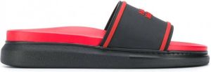 Alexander McQueen Slippers met logo reliëf Rood