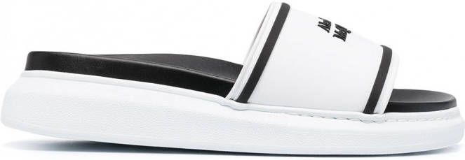 Alexander McQueen Slippers met logo-reliëf Wit