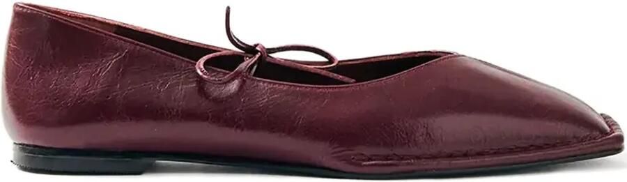 ALOHAS Ballerina's met puntige neus Rood