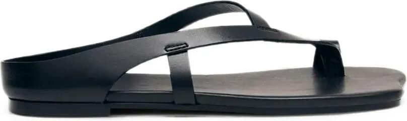 ALOHAS Dawn platte sandalen met teenbandje Zwart