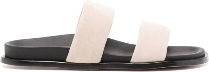 ALOHAS Suède sandalen met dubbele bandjes Beige