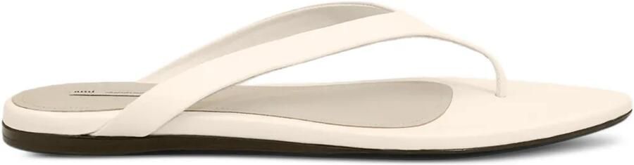 AMI Paris Sandalen met puntige neus Beige