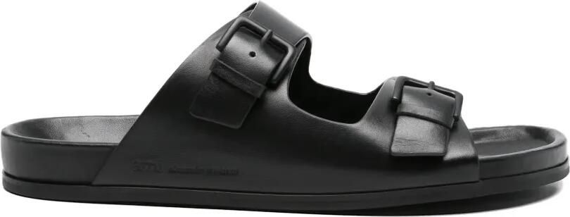AMI Paris Slippers met gesp Zwart