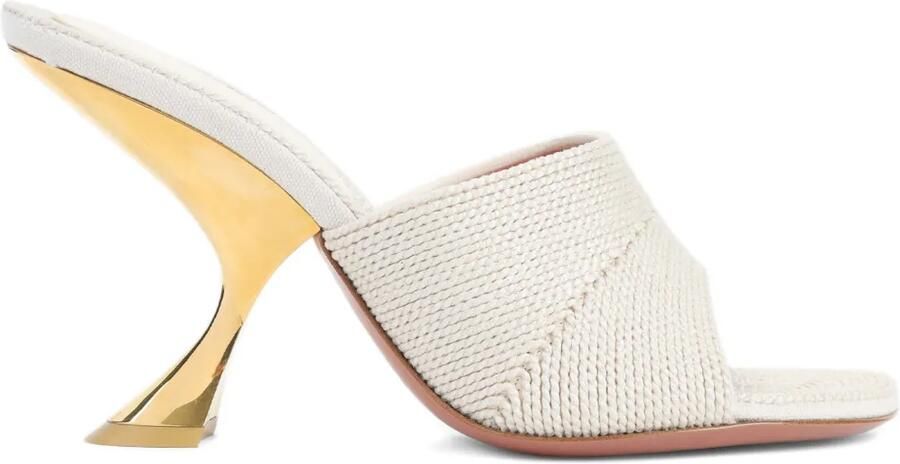 Amina Muaddi 90 mm leren sandalen met hak Beige
