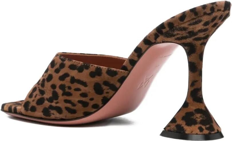 Amina Muaddi 95 mm Lupita sandalen met vierkante neus en luipaardprint Bruin - Foto 3