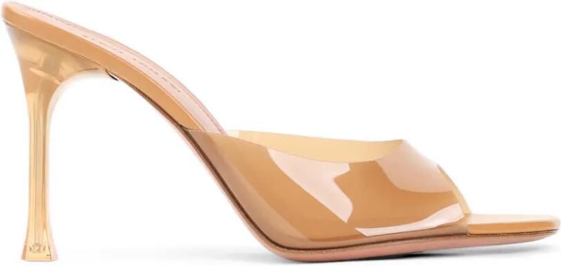 Amina Muaddi Alexa Glass sandalen Beige
