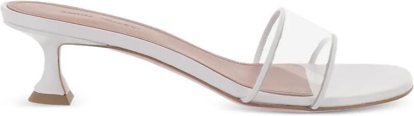 Amina Muaddi Andreea Glass sandalen Wit