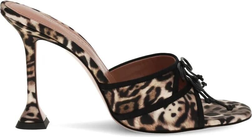 Amina Muaddi Eleonora sandalen met luipaardprint Beige