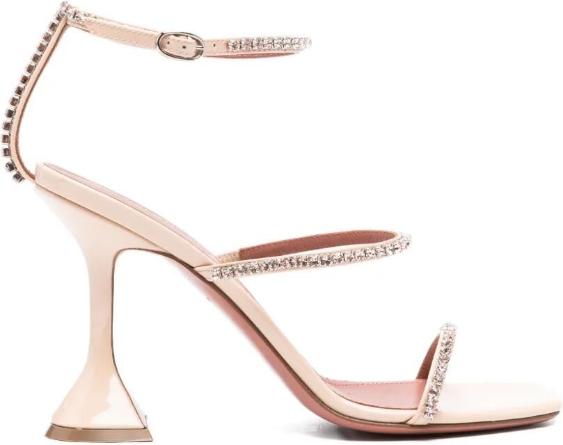 Amina Muaddi Gilda sandalen verfraaid met kristallen en enkelbandje Beige
