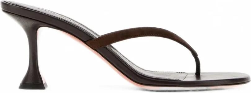 Amina Muaddi Juliette sandalen Bruin