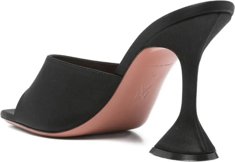 Amina Muaddi Lupita 95 satijnen slippers Zwart - Foto 3