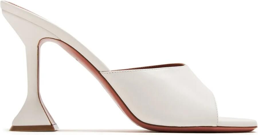 Amina Muaddi Lupita sandalen Wit