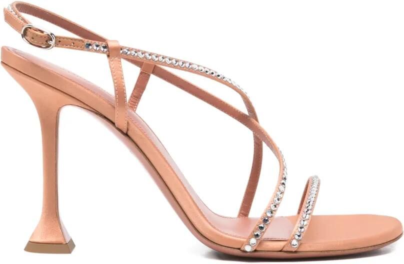 Amina Muaddi Sally 95 satijnen sandalen met kristallen Beige