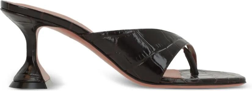 Amina Muaddi Sandalen met krokodillen-reliëf en Martini-hak Bruin
