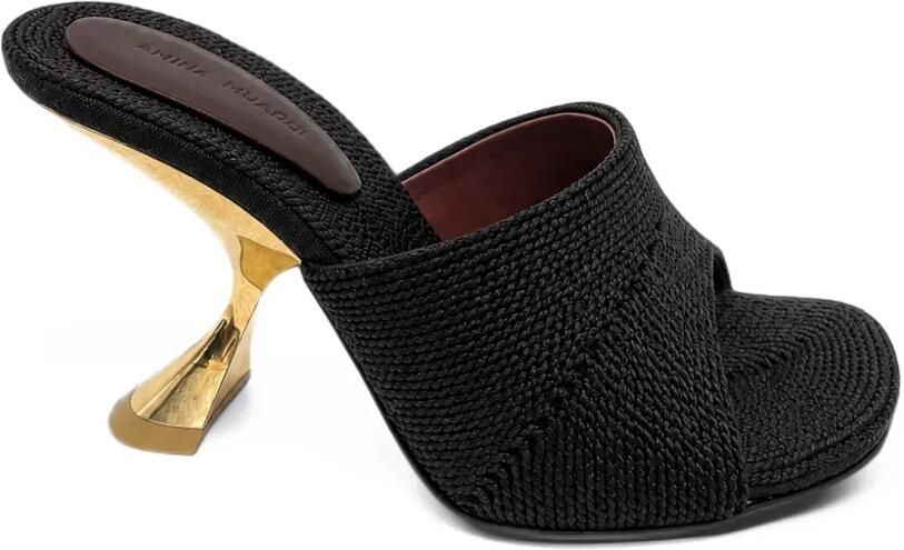 Amina Muaddi Taylor sandalen van geweven raffia Bruin