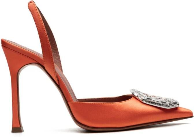 Amina Muaddi Camelia satijnen pumps Oranje