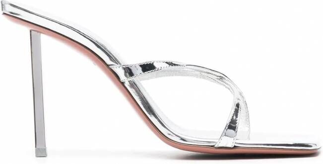 Amina Muaddi Metallic sandalen Zilver