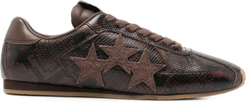 AMIRI Sneakers met ster-patch en python-effect Bruin