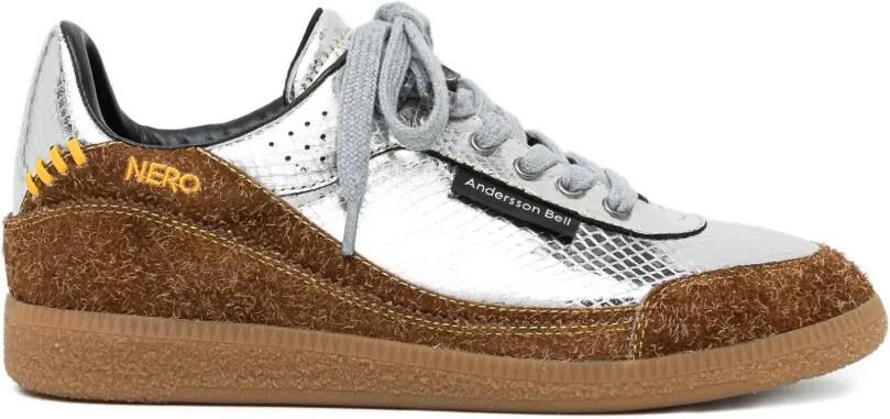 Andersson Bell Sneakers met slangen-effect en vlakken Zilver
