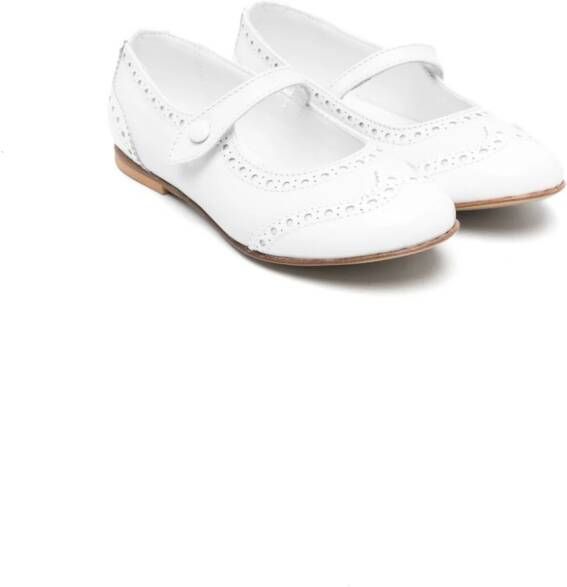 Andrea Montelpare Ballerina's met brogue afwerking Wit