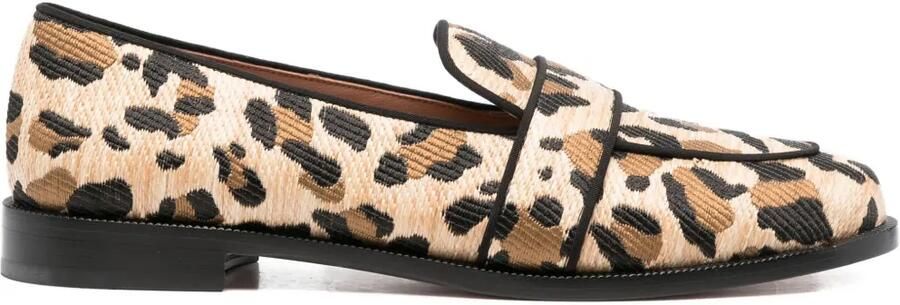 Aquazzura Loafers met luipaardprint Beige