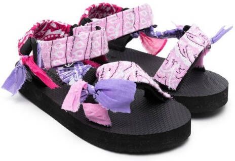 Arizona Love Kids Trekky sandalen met bandanaprint Roze