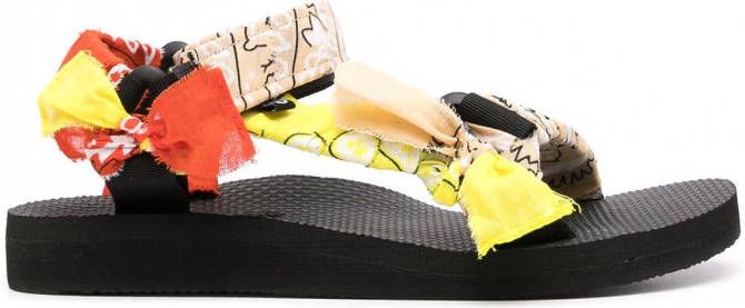 Arizona Love Trekky sandalen met bandanaprint Zwart