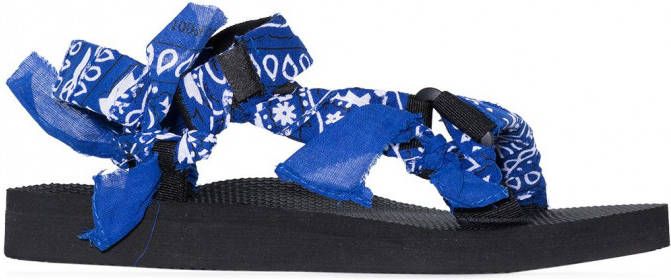 Arizona Love Trekky sandalen met bandanaprint Blauw