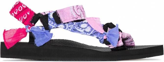 Arizona Love Trekky sandalen met bandanaprint Roze