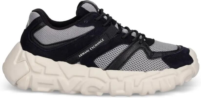 Armani Exchange Sneakers met chunky zool en mesh vlakken Blauw