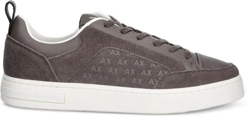 Armani Exchange Sneakers met monogram-print en vlakken Bruin