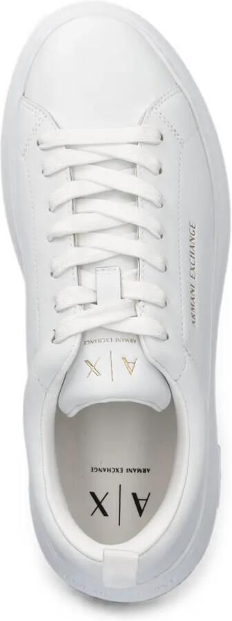 Armani Exchange Sneakers met plateauzool en logo-reliëf Wit