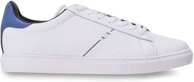 Armani Exchange logo-embossed low-top sneakers Wit