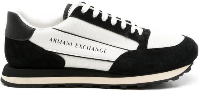 Armani Exchange Sneakers met logoprint Wit